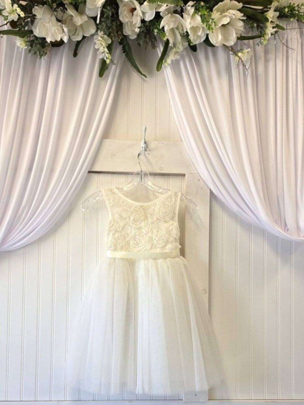 NWT Rosebuds Ivory Rose Lace Tulle Flower Girl Satin Belt Dress Size 6
